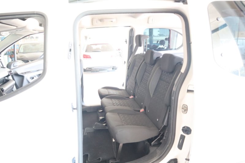 PEUGEOT RIFTER HDI DE 130 CV CON 5 PLAZAS