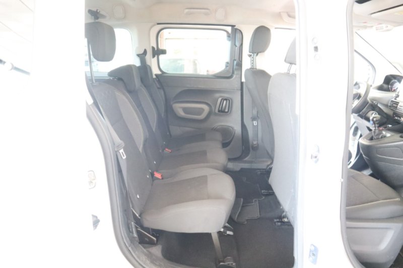 PEUGEOT RIFTER HDI DE 130 CV CON 5 PLAZAS