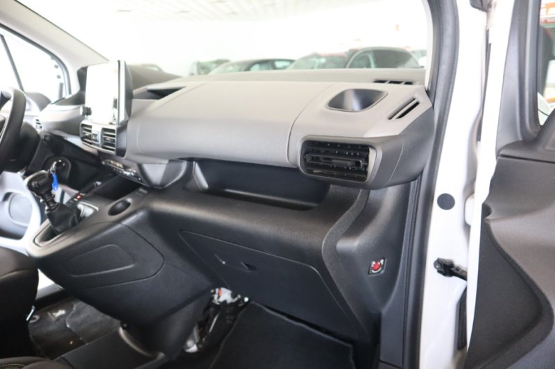 PEUGEOT RIFTER HDI DE 130 CV CON 5 PLAZAS