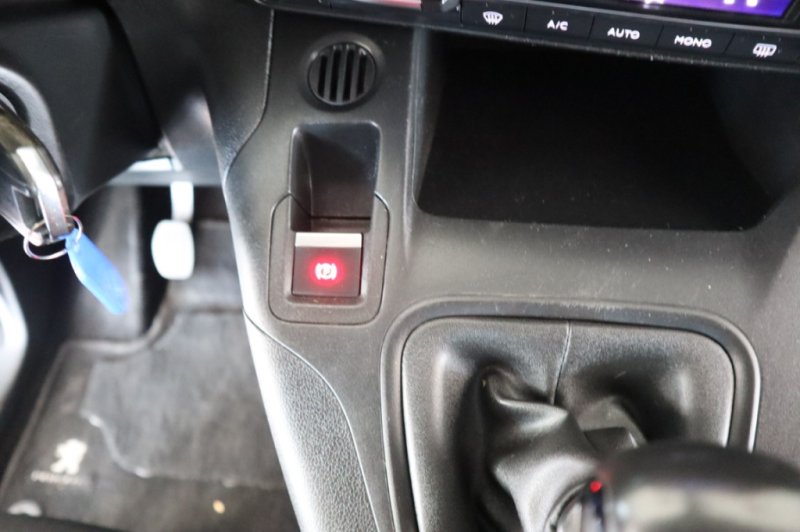 PEUGEOT RIFTER HDI DE 130 CV CON 5 PLAZAS