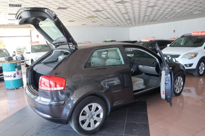 AUDI A3 2.0 TDI DE 140 CV Y 6 VELOCIDADES