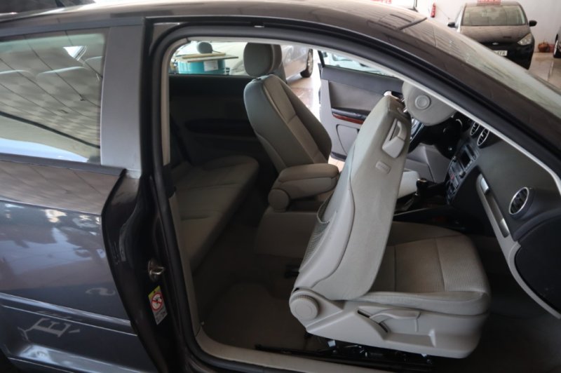 AUDI A3 2.0 TDI DE 140 CV Y 6 VELOCIDADES