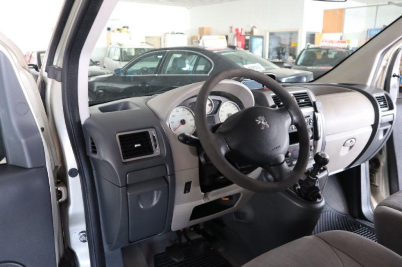 PEUGEOT EXPERT 2.0 HDI DE 120 CV Y 6 VEL.