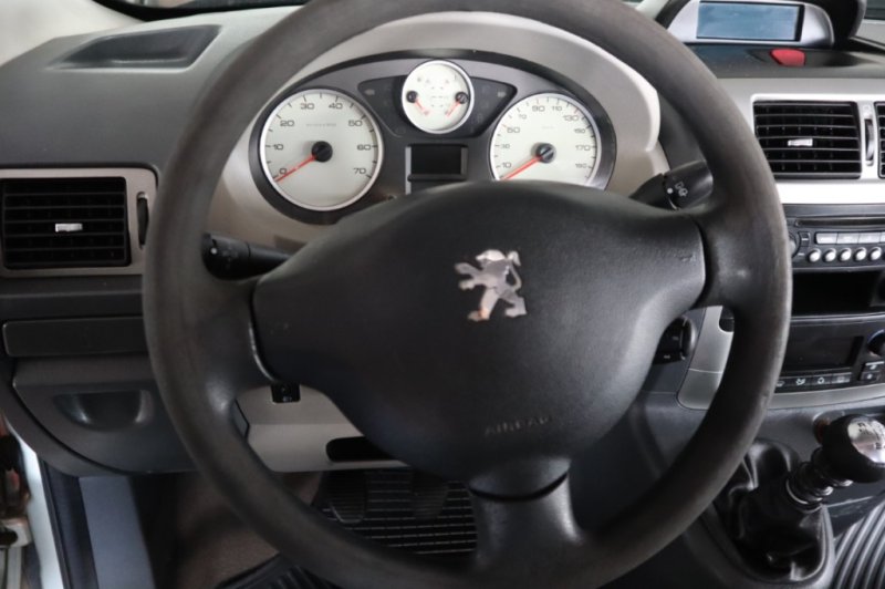 PEUGEOT EXPERT 2.0 HDI DE 120 CV Y 6 VEL.