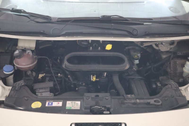 PEUGEOT EXPERT 2.0 HDI DE 120 CV Y 6 VEL.