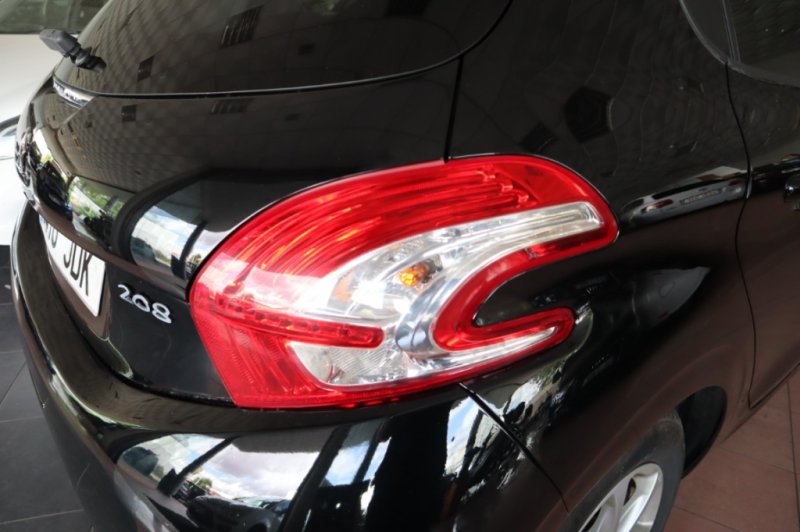 PEUGEOT 208 HDI DE 75 CV