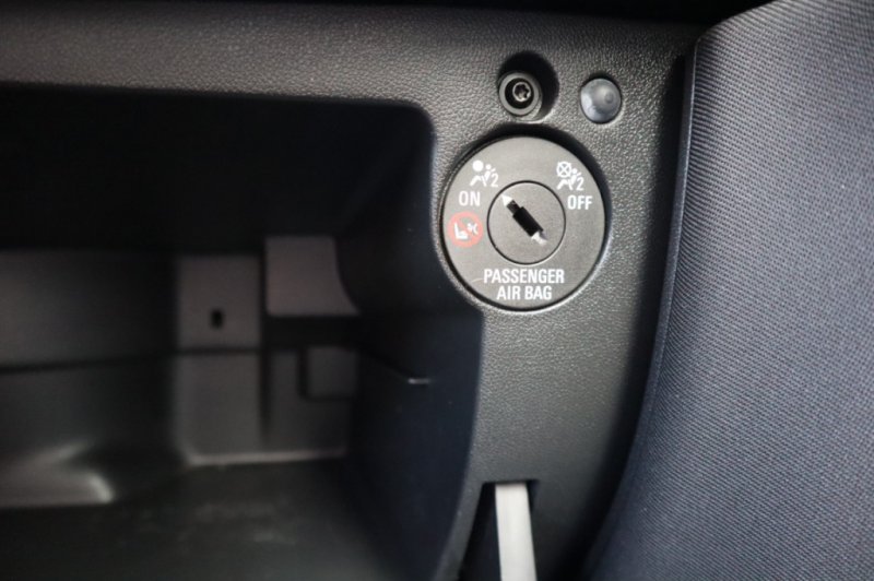 PEUGEOT 208 HDI DE 75 CV