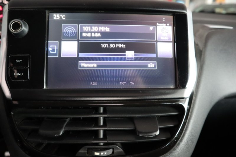 PEUGEOT 208 HDI DE 75 CV