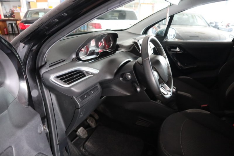 PEUGEOT 208 HDI DE 75 CV