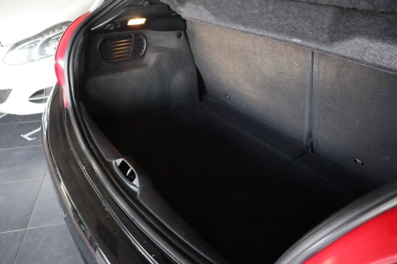 PEUGEOT 208 HDI DE 75 CV