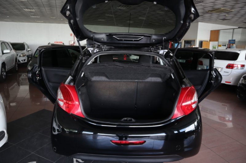 PEUGEOT 208 HDI DE 75 CV