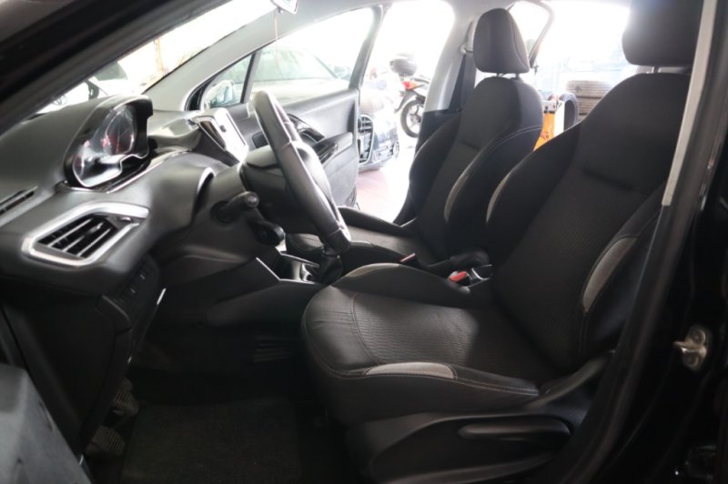 PEUGEOT 208 HDI DE 75 CV