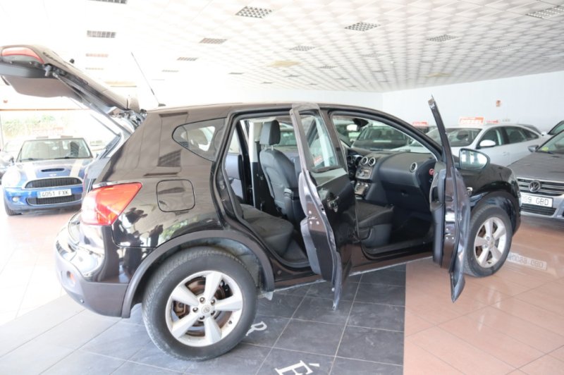 NISSAN QASHQAI 2.0 DCI TURBO DIESEL DE 150 CV  Y 6 VEL.