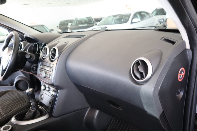 NISSAN QASHQAI 2.0 DCI TURBO DIESEL DE 150 CV  Y 6 VEL.