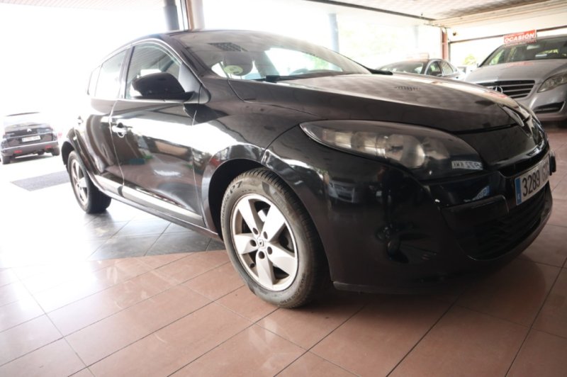 RENAULT MEGANE 1500 DCI TURBO DIESEL CON 6 VEL.