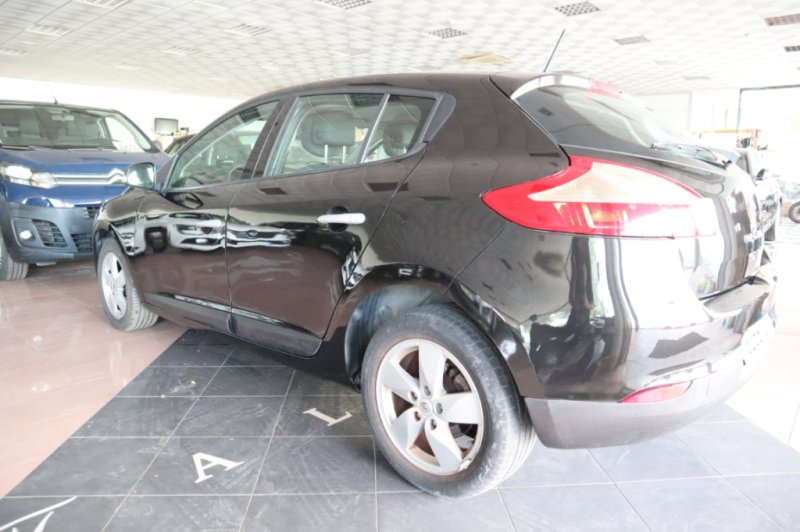 RENAULT MEGANE 1500 DCI TURBO DIESEL CON 6 VEL.