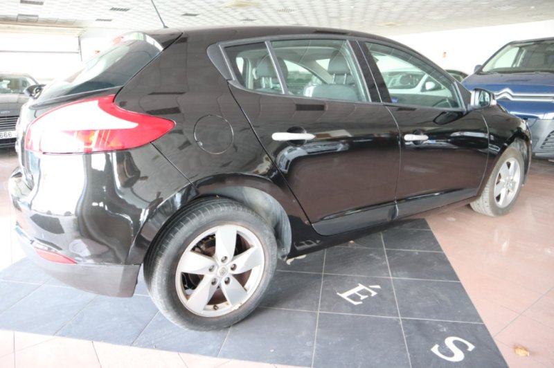 RENAULT MEGANE 1500 DCI TURBO DIESEL CON 6 VEL.