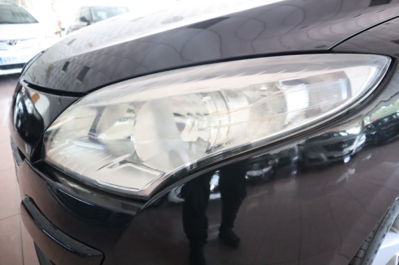 RENAULT MEGANE 1500 DCI TURBO DIESEL CON 6 VEL.