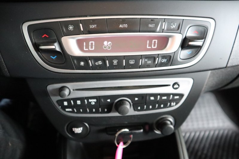 RENAULT MEGANE 1500 DCI TURBO DIESEL CON 6 VEL.