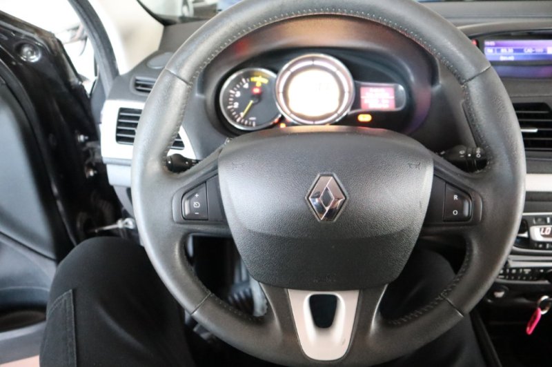 RENAULT MEGANE 1500 DCI TURBO DIESEL CON 6 VEL.