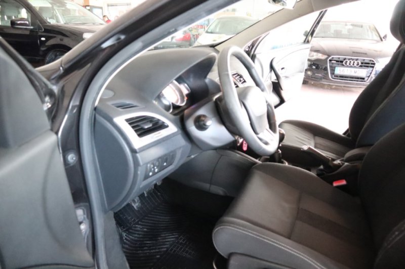 RENAULT MEGANE 1500 DCI TURBO DIESEL CON 6 VEL.