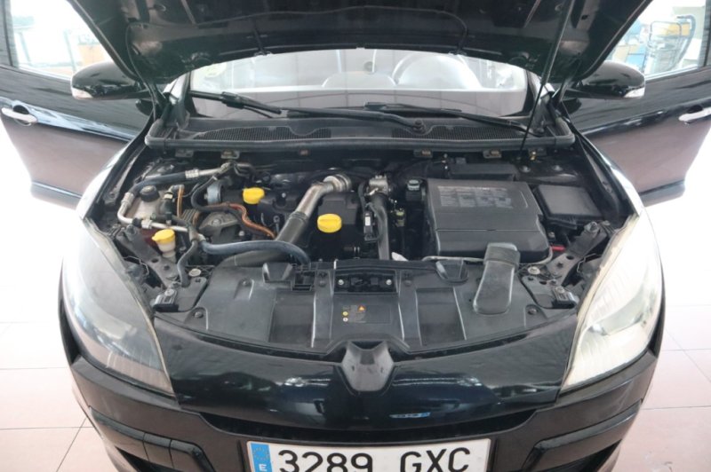 RENAULT MEGANE 1500 DCI TURBO DIESEL CON 6 VEL.
