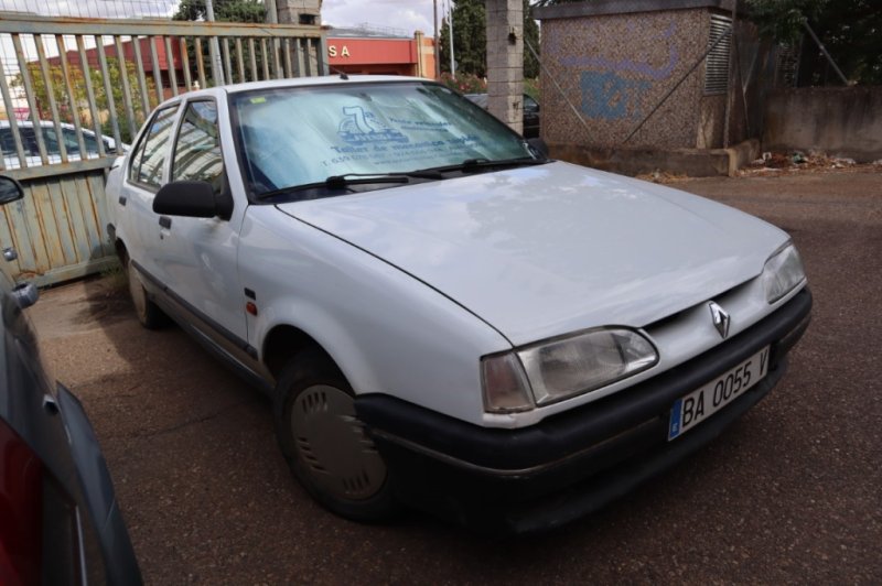 RENAULT R 19 1800 CC GASOLINA CON 5 PLAZAS