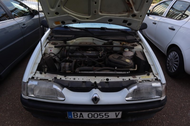 RENAULT R 19 1800 CC GASOLINA CON 5 PLAZAS