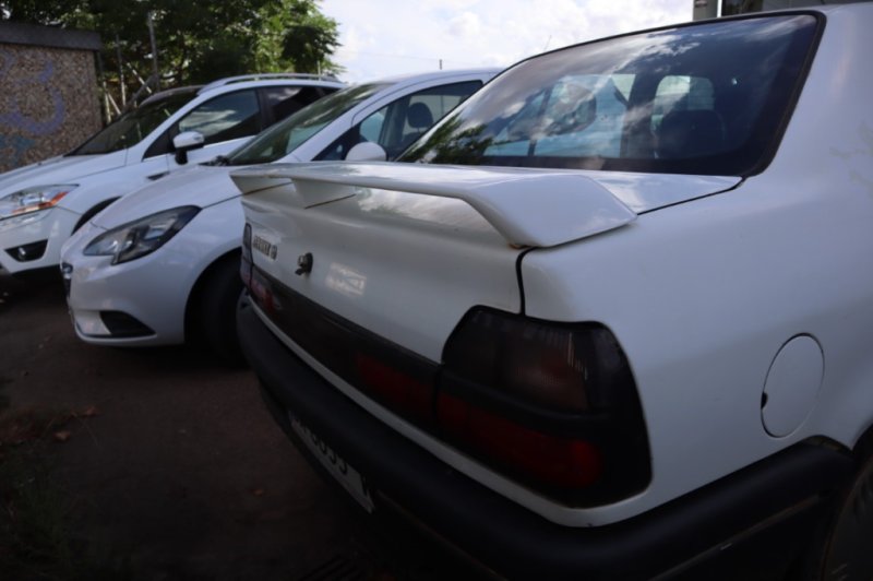RENAULT R 19 1800 CC GASOLINA CON 5 PLAZAS