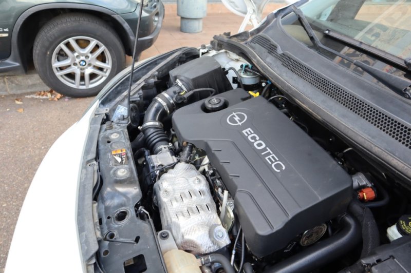 OPEL CORSA 1300  CC TURBO DIESEL