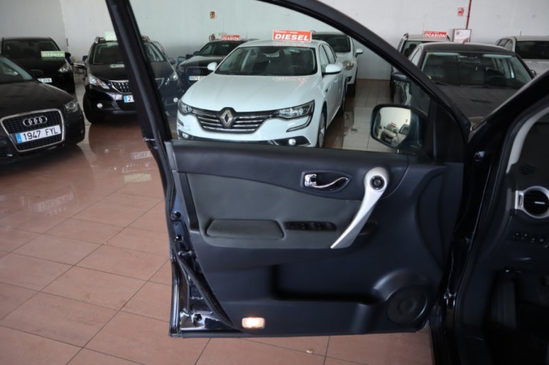 RENAULT KOLEOS 2000 TURBO DIESEL DE 150 CV Y 6 VEL. 4X2