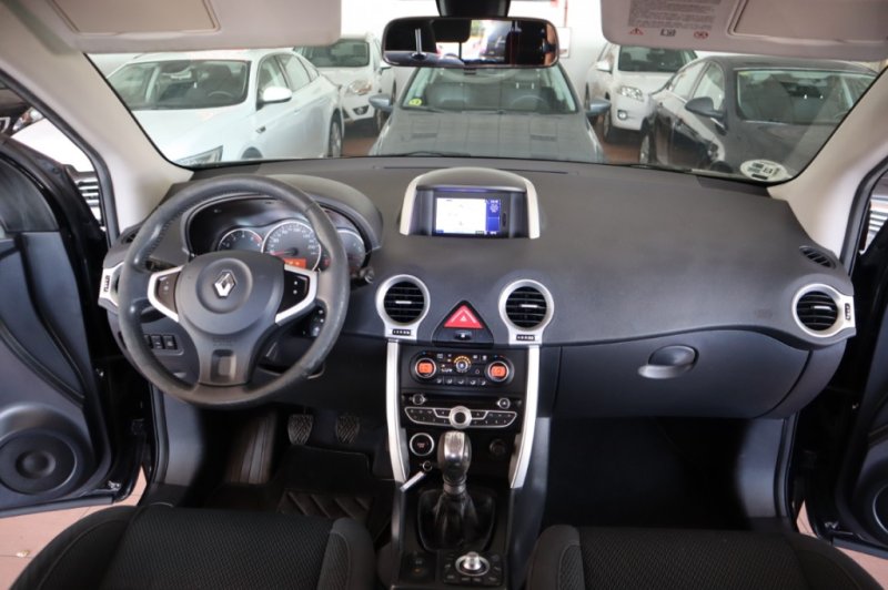 RENAULT KOLEOS 2000 TURBO DIESEL DE 150 CV Y 6 VEL. 4X2
