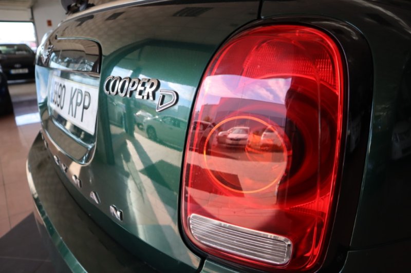 MINI COUNTRYMAN COOPER D 2.0 TURBO DISEL CON 6 VE 150 CV