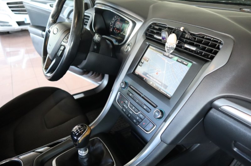FORD MONDEO 2.0 TURBO DIESEL CON 150 CV Y 6 VELOC.