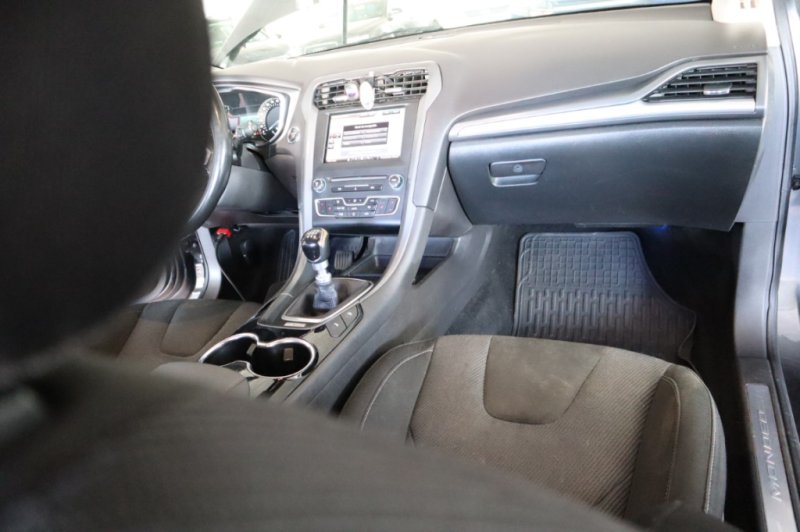 FORD MONDEO 2.0 TURBO DIESEL CON 150 CV Y 6 VELOC.