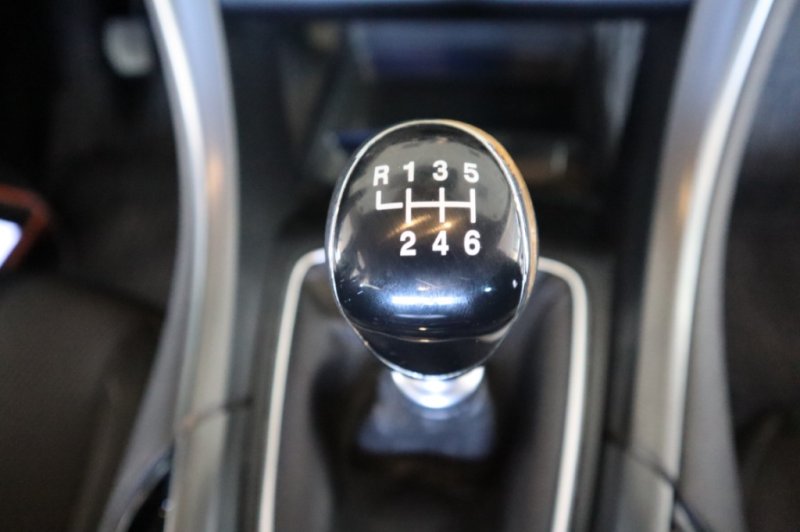 FORD MONDEO 2.0 TURBO DIESEL CON 150 CV Y 6 VELOC.