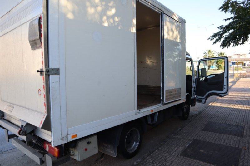 RENAULT MAXITY DTI 150 CV Y 6 VELOCIDADES CON CAJA  Y RAMPA ELECTRICA